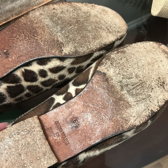 Shipton & Heneage EUC handmade giraffe “slippers” - Picture 6 of 8